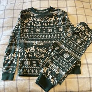 Roots Kids Green Pajamas - xl (11-12 yrs ) like new